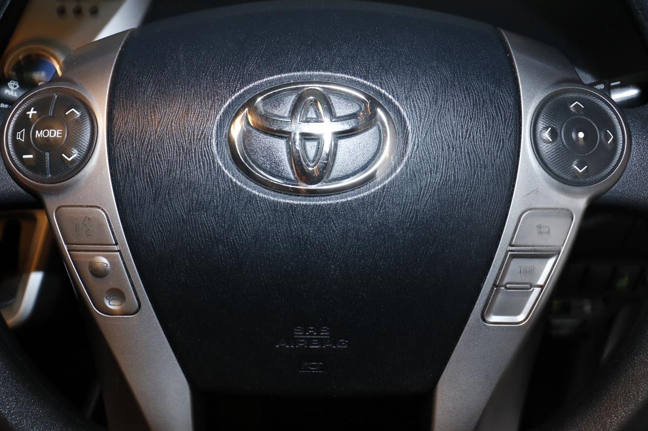 Toyota Prius Alpha stock #32457