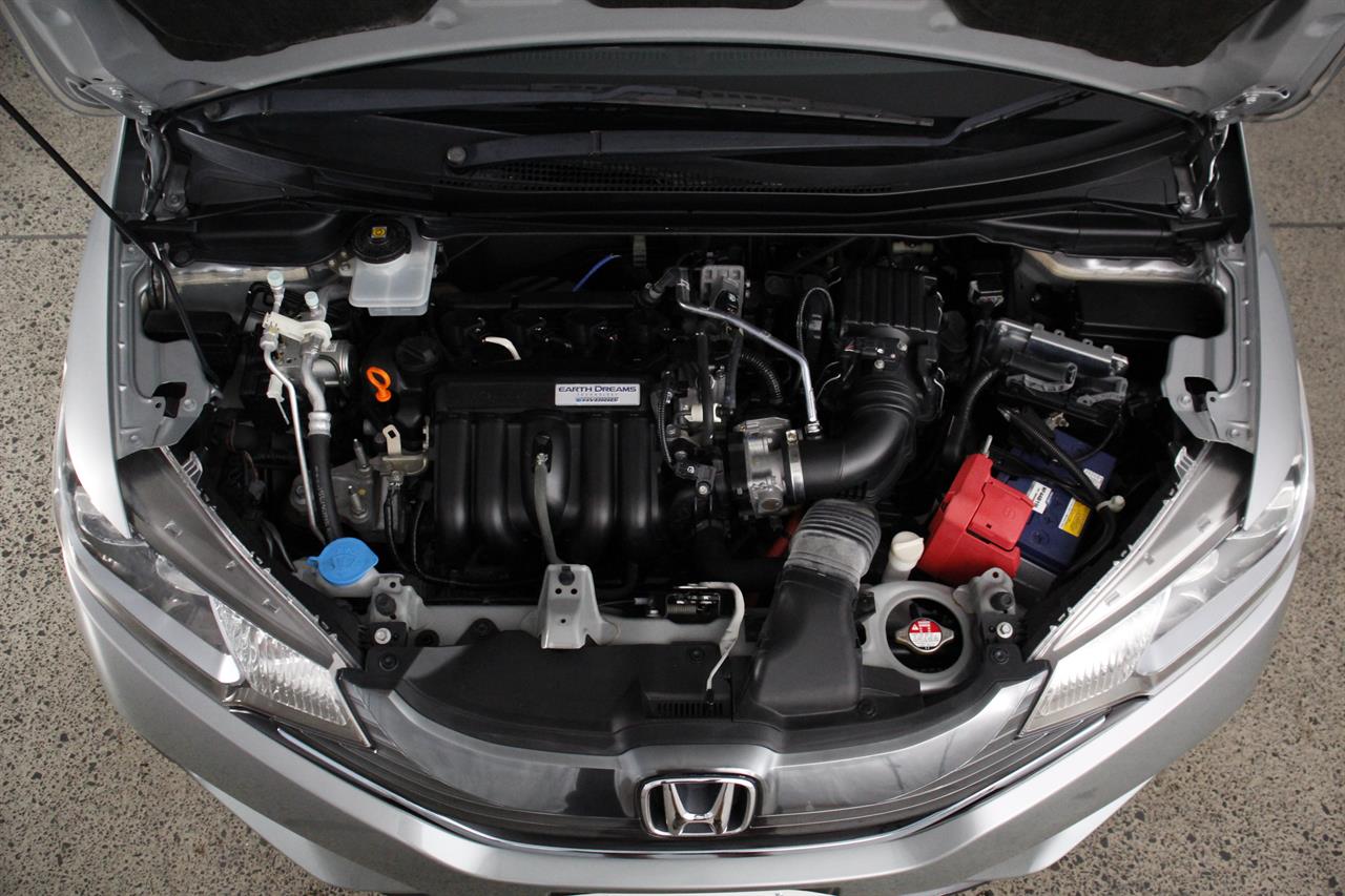 Honda Fit Hybrid stock #34655