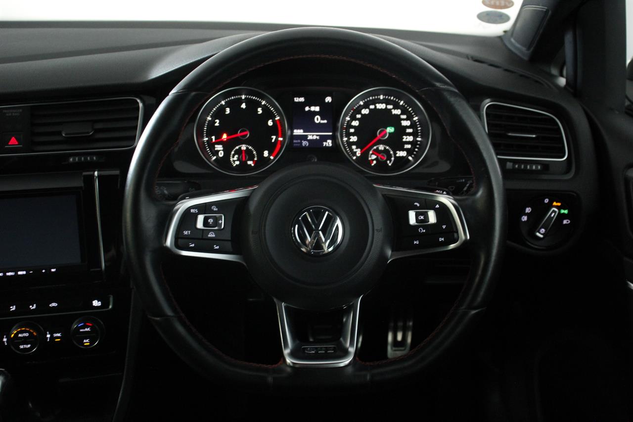 Volkswagen Golf stock #34430