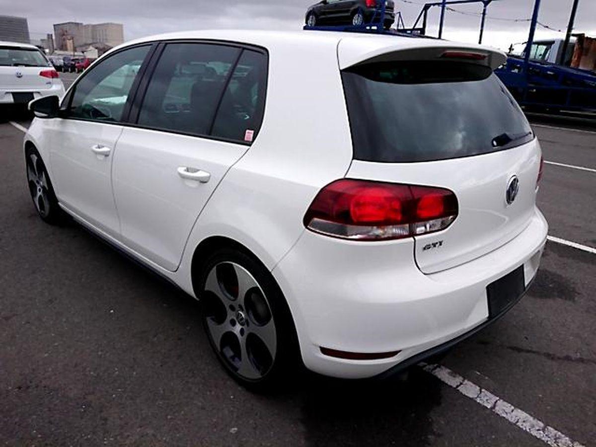 Volkswagen Golf stock #32702