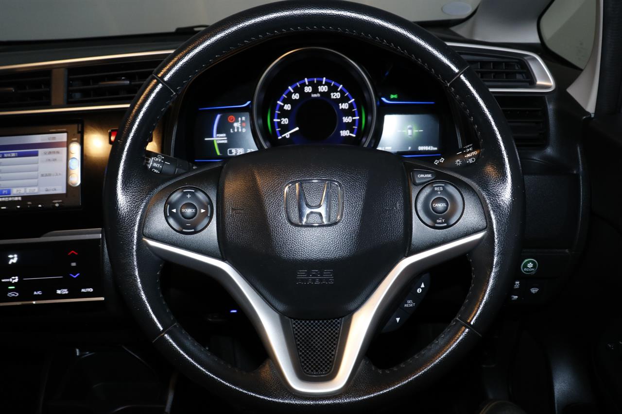 Honda Fit Hybrid stock #32570