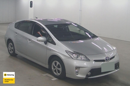 Image of a Silver used Toyota Prius stock #33219 2012 stock number 33219