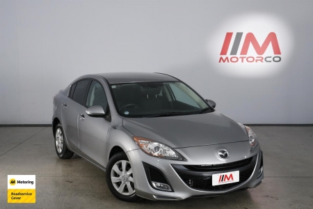 Image of a Silver used Mazda Axela 2010 stock number 32369