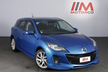 Image of a Blue used Mazda Axela stock #32165 2011 stock number 32165