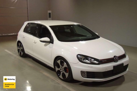 Image of a White used Volkswagen Golf stock #32913 2010 stock number 32913