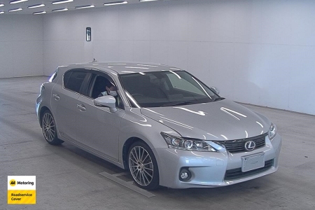 Image of a Silver used Lexus CT 200h stock #34595 2012 stock number 34595