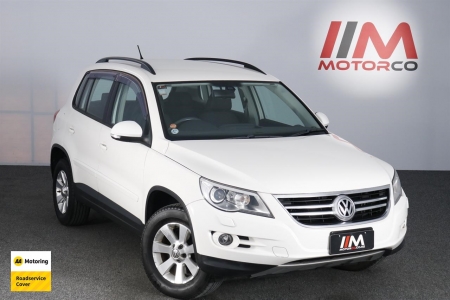 Image of a White used Volkswagen Tiguan 2009 stock number 31820