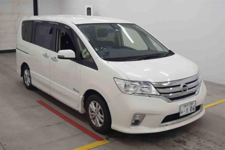 Image of a Pearl used Nissan Serena 2012 stock number 31418