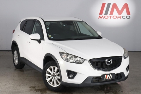 Image of a Pearl used Mazda CX-5 stock #32208 2012 stock number 32208