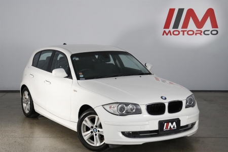 Image of a White used BMW 120i stock #32601 2010 stock number 32601