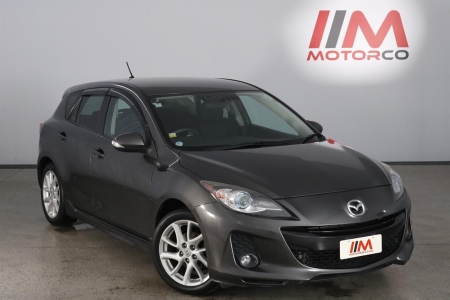 Image of a Grey used Mazda Axela stock #32308 2012 stock number 32308