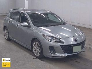 Image of a Silver used Mazda Axela stock #32828 2012 stock number 32828
