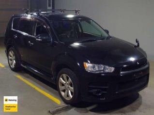 Image of a Black used Mitsubishi Outlander stock #32796 2010 stock number 32796