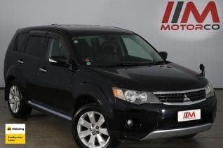 Image of a Black used Mitsubishi Outlander stock #32820 2008 stock number 32820