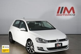 Image of a White used Volkswagen Golf stock #32716 2014 stock number 32716