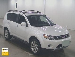 Image of a White used Mitsubishi Outlander stock #33107 2009 stock number 33107