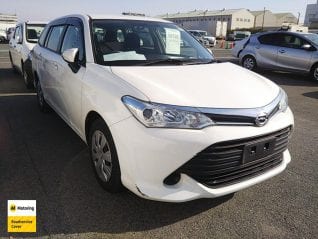 Image of a White used Toyota Corolla stock #33146 2015 stock number 33146