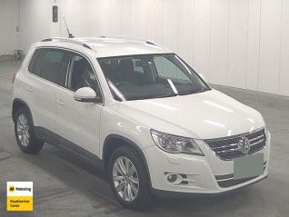 Image of a White used Volkswagen Tiguan stock #33173 2010 stock number 33173