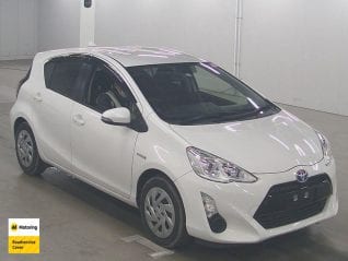 Image of a White used Toyota Aqua stock #33218 2015 stock number 33218