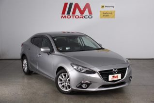 Image of a Silver used Mazda Axela stock #34422 2014 stock number 34422