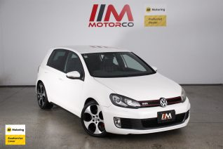 Image of a White used Volkswagen Golf stock #34606 2010 stock number 34606