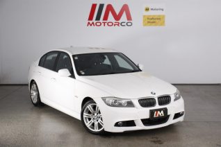 Image of a White used BMW 325i stock #34648 2011 stock number 34648