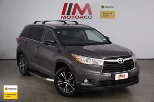 Image of a Grey used Toyota Highlander stock #34669 2016 stock number 34669